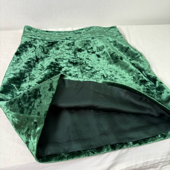 SANDRO Emerald Green Velvet Mini Skirt 3 (US 8) - Picture 3 of 15
